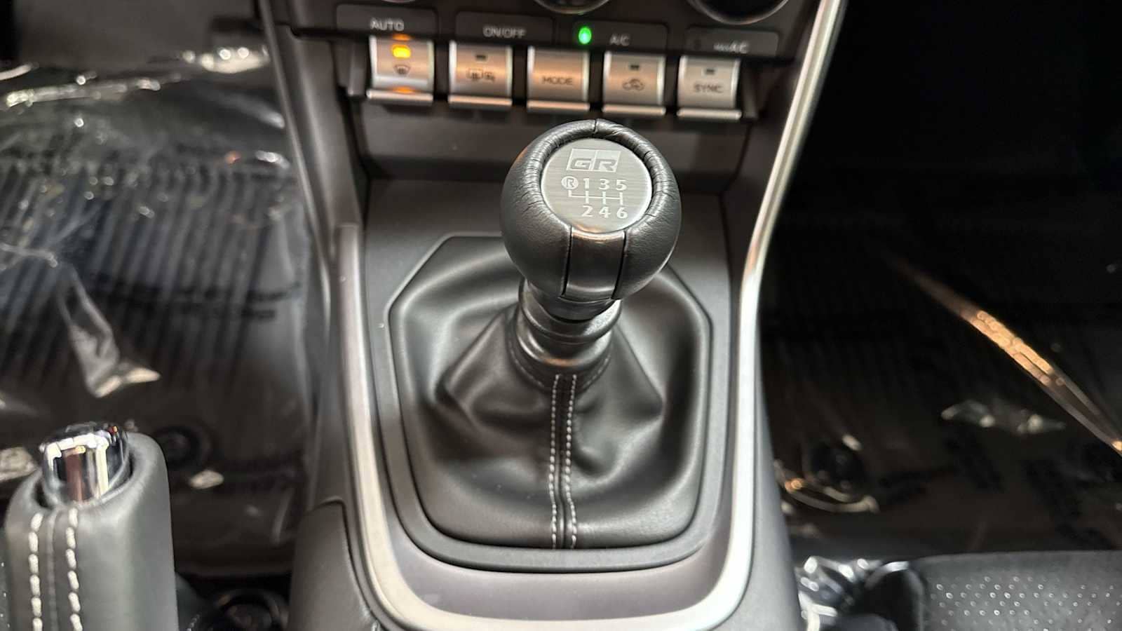 Thumbnail: 2025 Toyota GR86 - 21