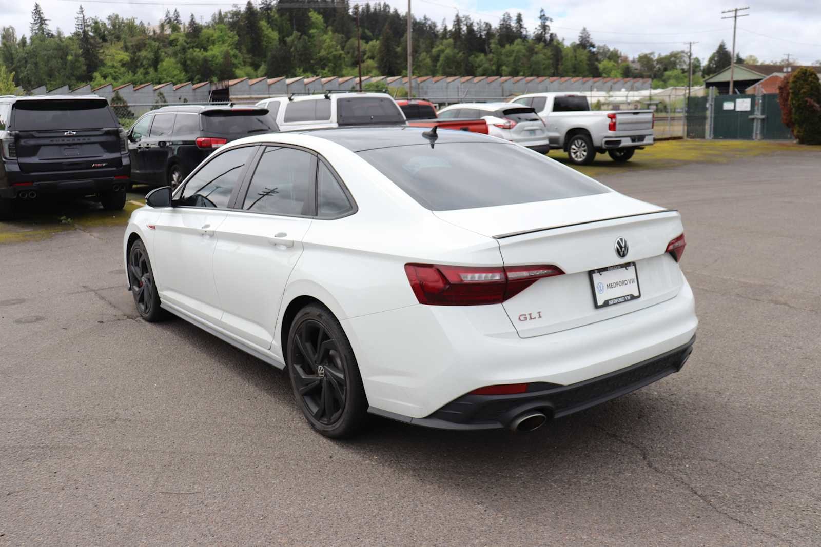 Thumbnail: 2023 Volkswagen Jetta - 7