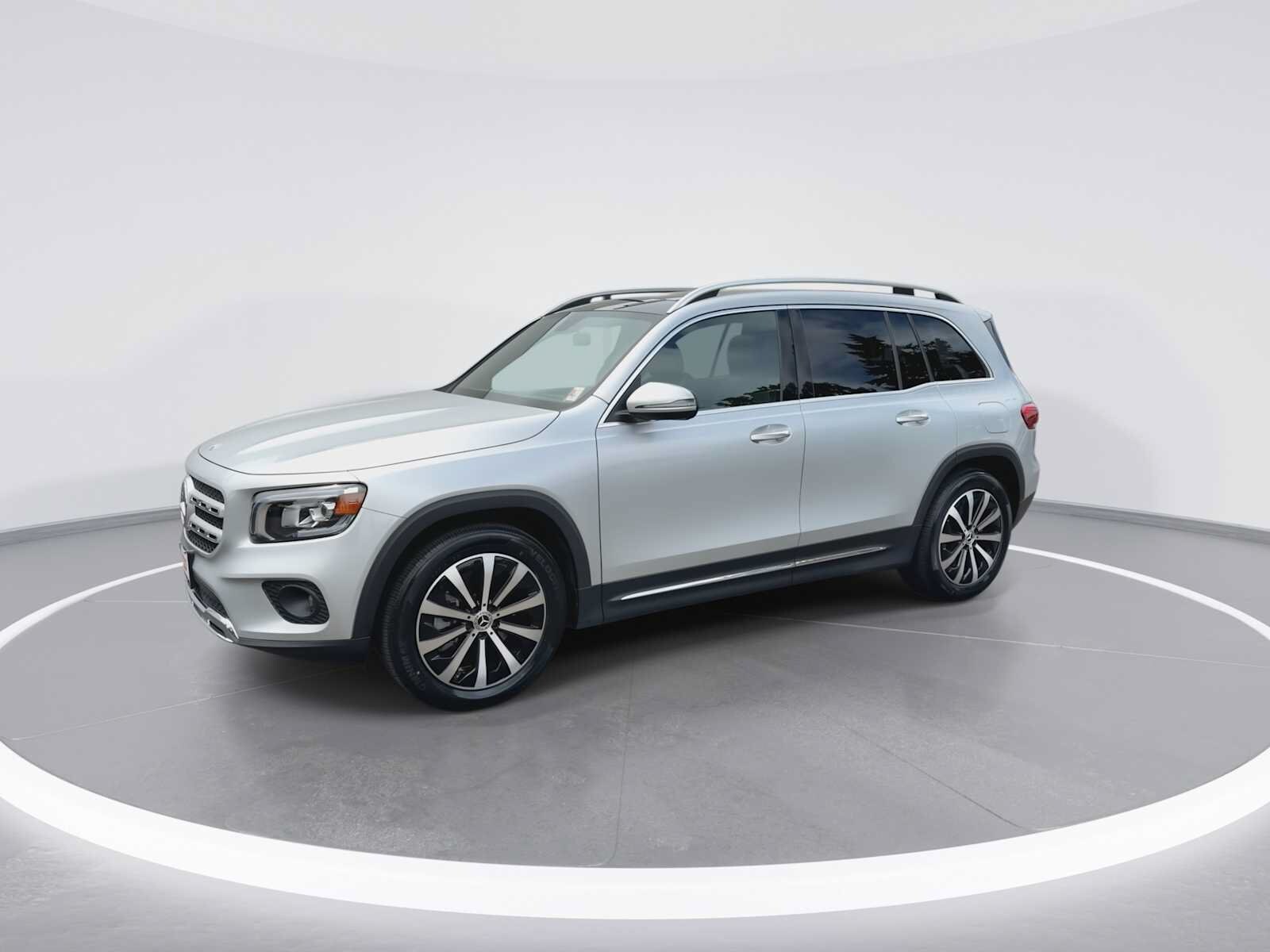 Thumbnail: 2022 Mercedes-Benz GLB - 4