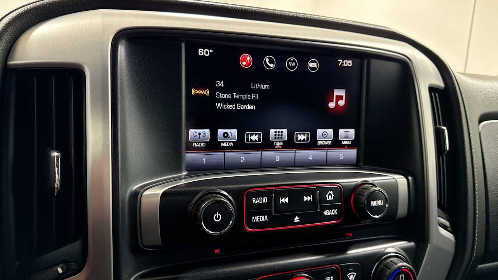 Thumbnail: 2016 GMC Sierra 2500 - 18