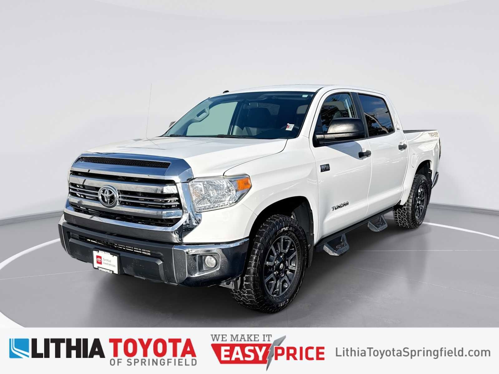 2016 Toyota Tundra SR5's photo