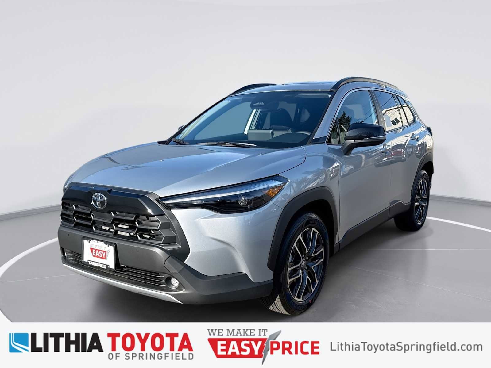 2026 Toyota Corolla Cross XLE's photo