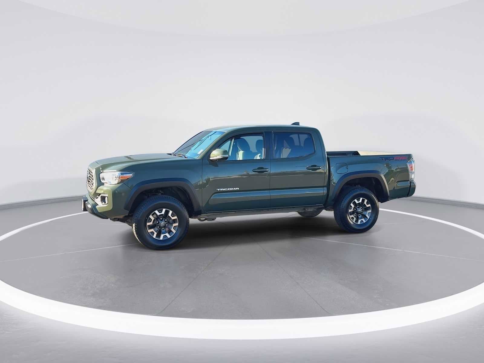 Thumbnail: 2022 Toyota Tacoma - 4