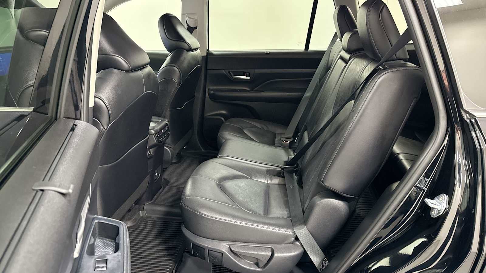2024 Toyota Grand Highlander Limited 24