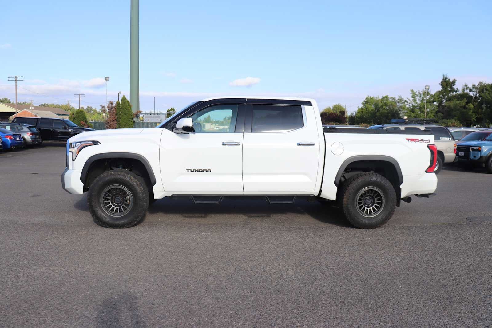 Thumbnail: 2022 Toyota Tundra - 8