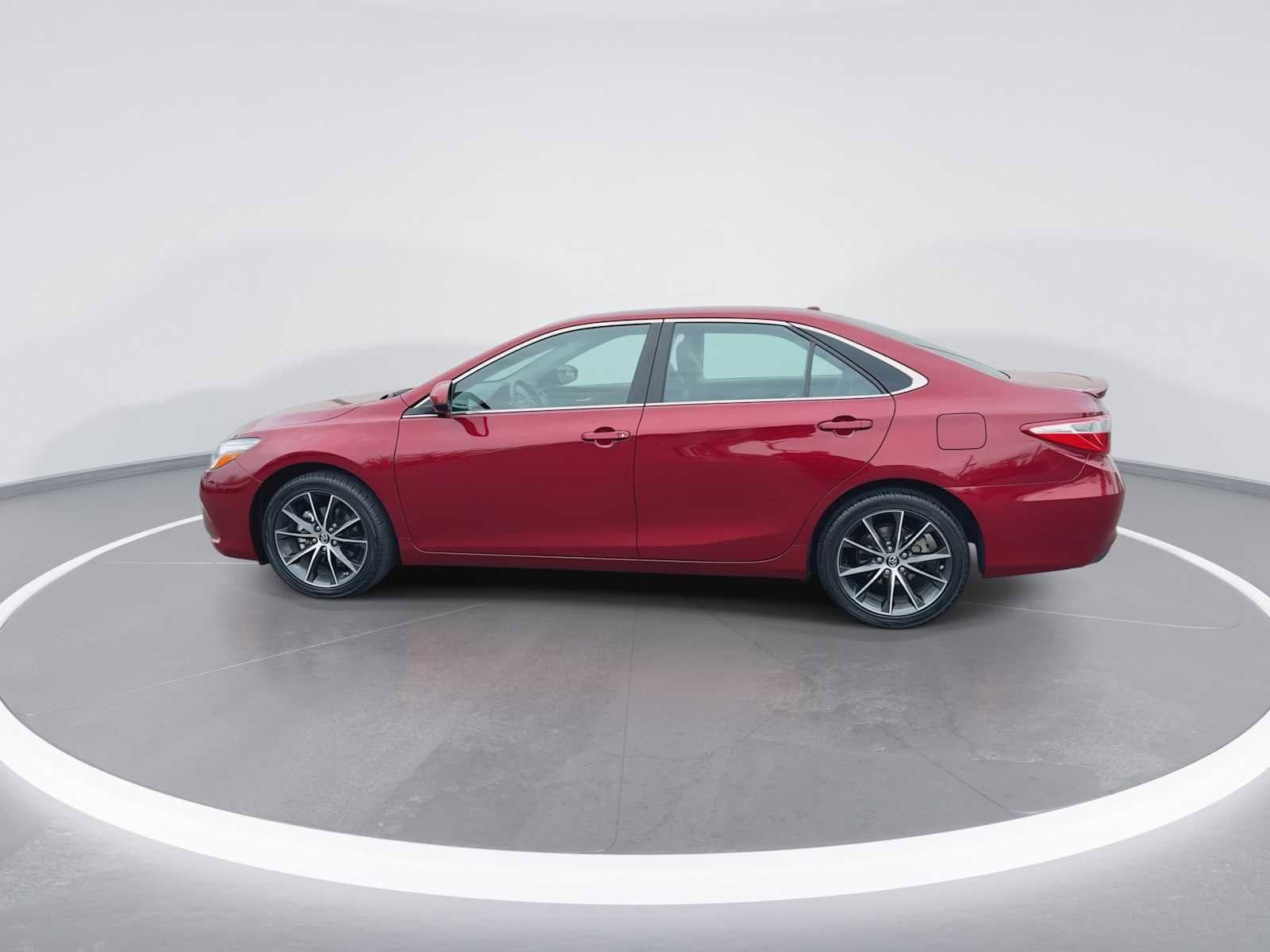 Thumbnail: 2017 Toyota Camry - 5