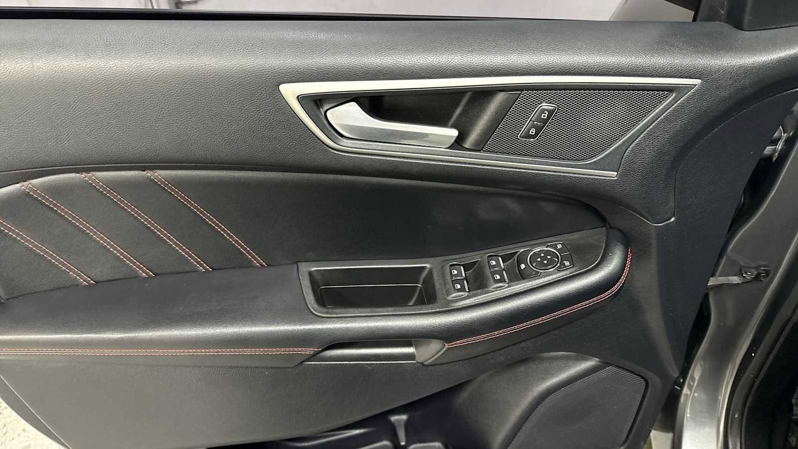 Thumbnail: 2022 Ford Edge - 15