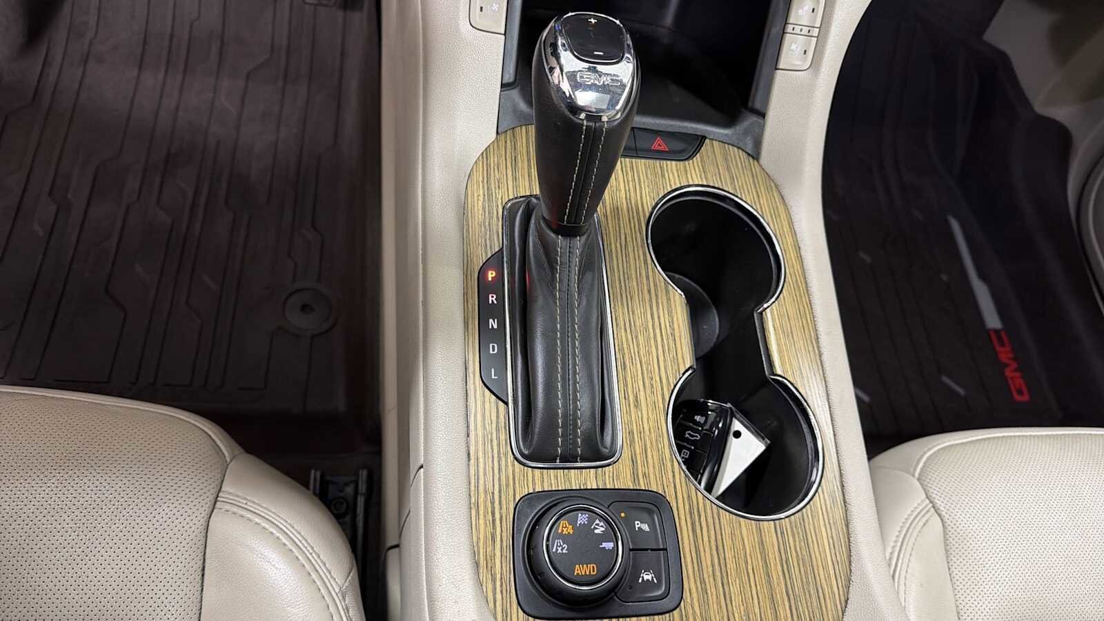 Thumbnail: 2017 GMC Acadia - 23