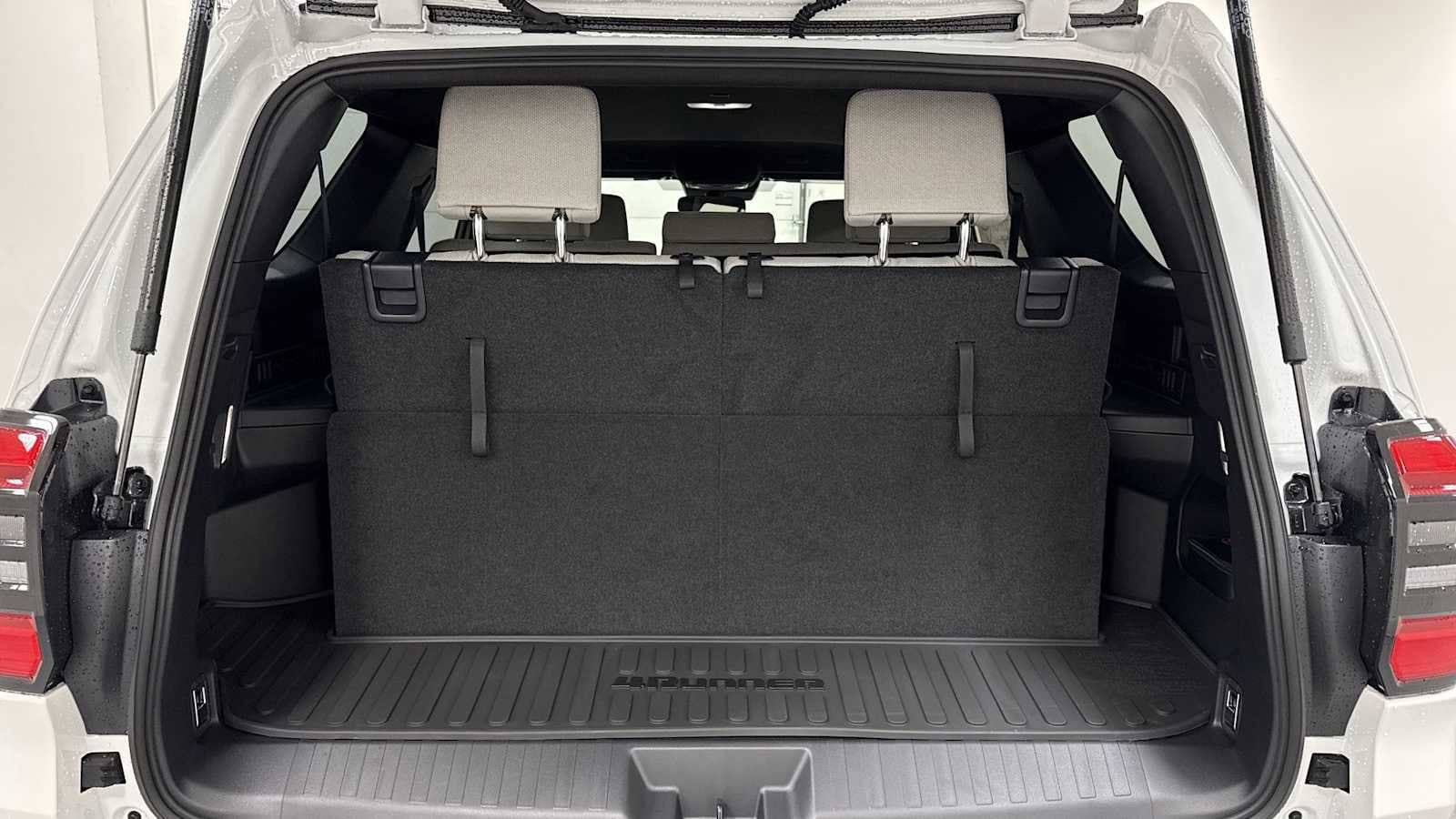 Thumbnail: 2025 Toyota 4Runner - 28