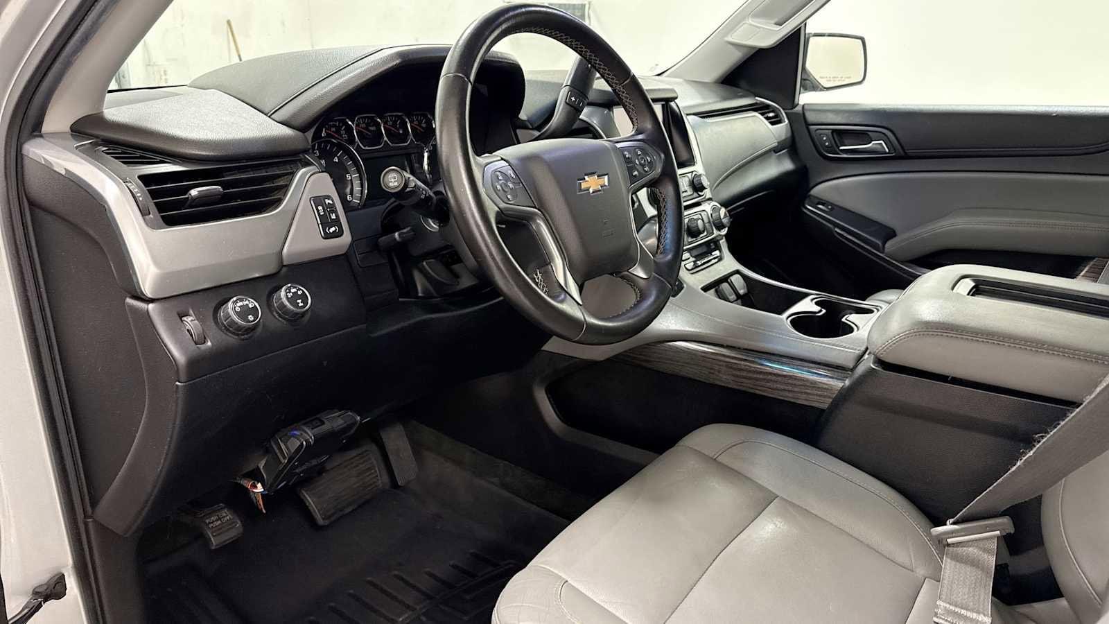 Thumbnail: 2015 Chevrolet Suburban - 12