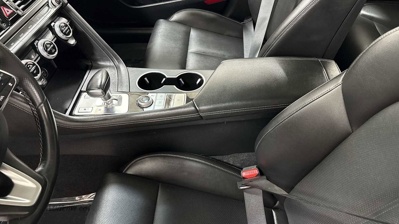 Thumbnail: 2022 Genesis G70 - 23