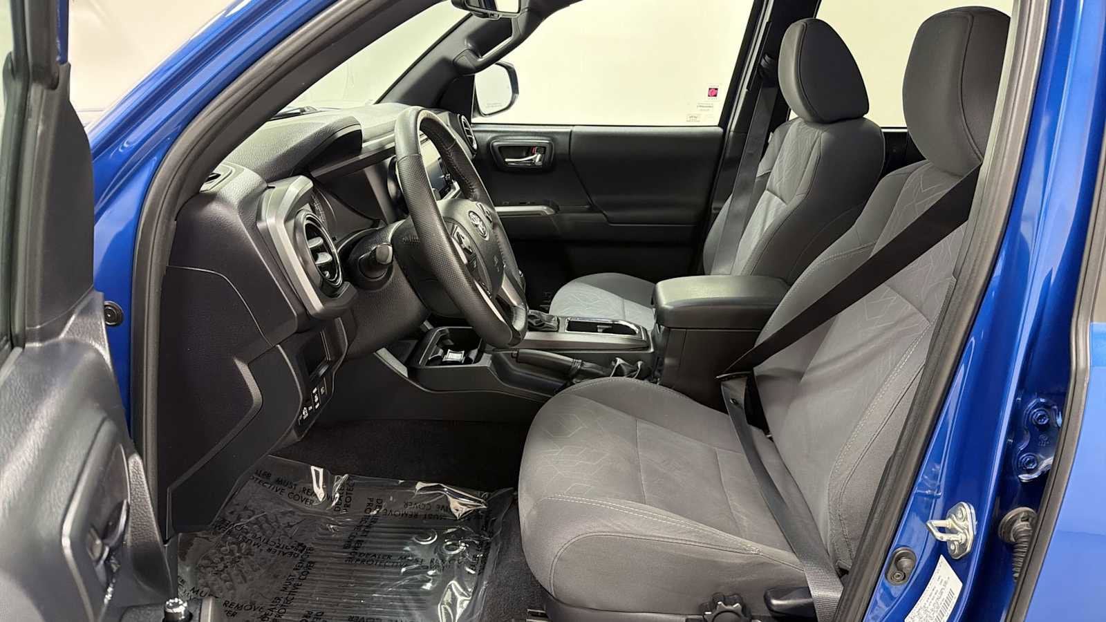 Thumbnail: 2018 Toyota Tacoma - 13