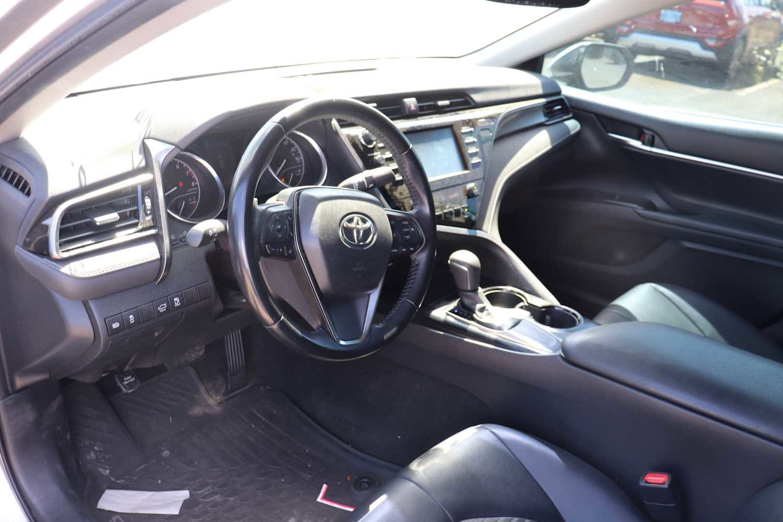 Thumbnail: 2019 Toyota Camry - 10