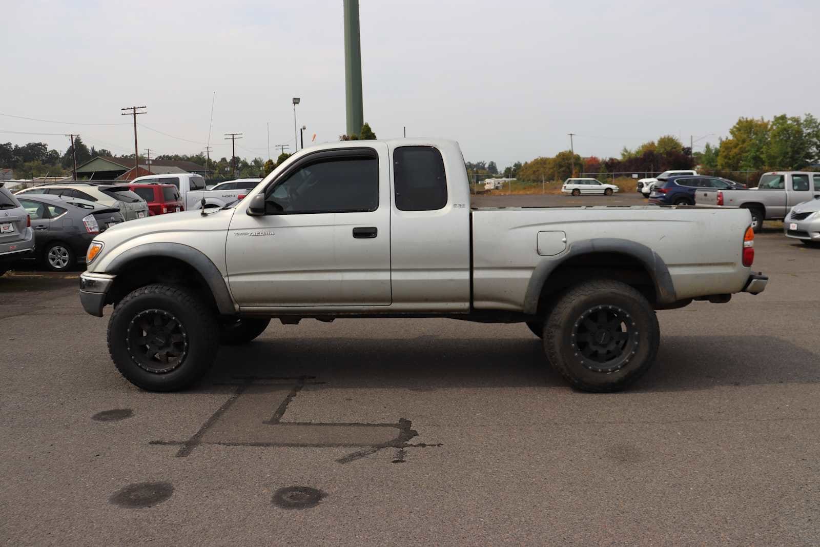 Thumbnail: 2002 Toyota Tacoma - 8