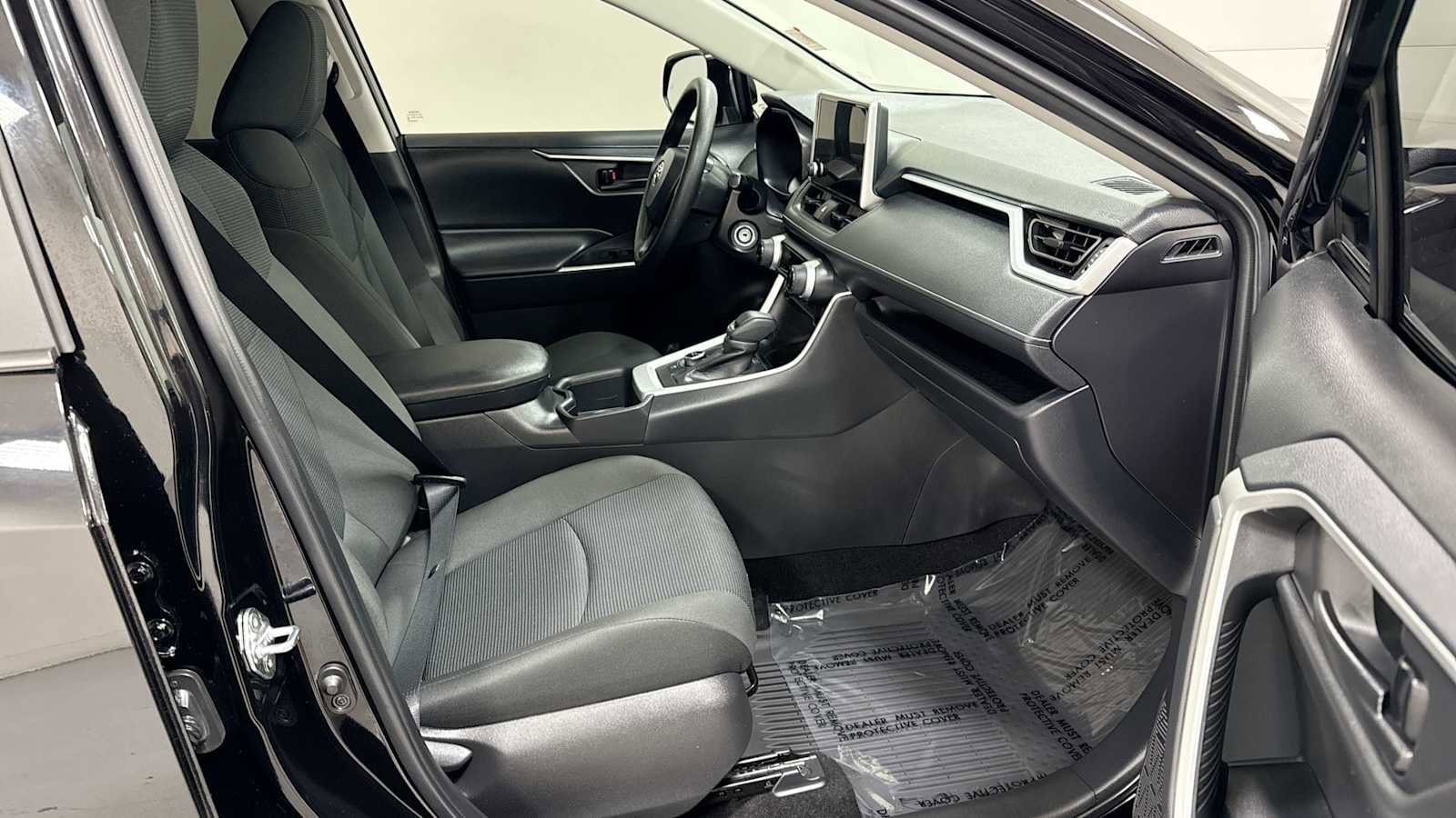 Thumbnail: 2025 Toyota RAV4 - 29