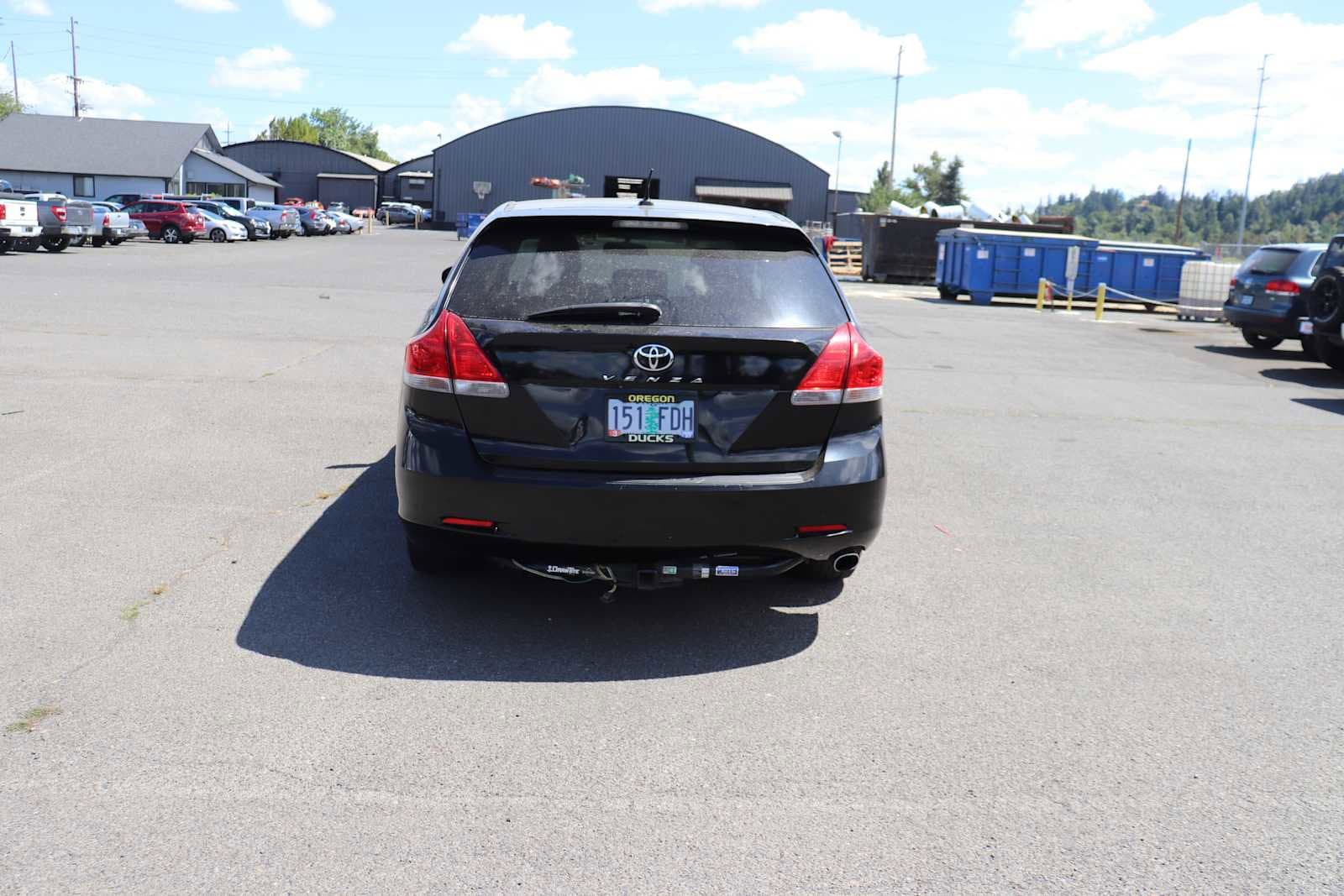 Thumbnail: 2011 Toyota Venza - 6