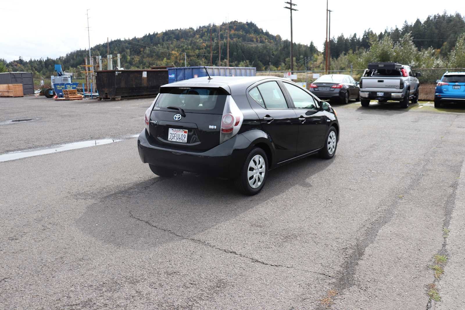 Thumbnail: 2014 Toyota Prius c - 5