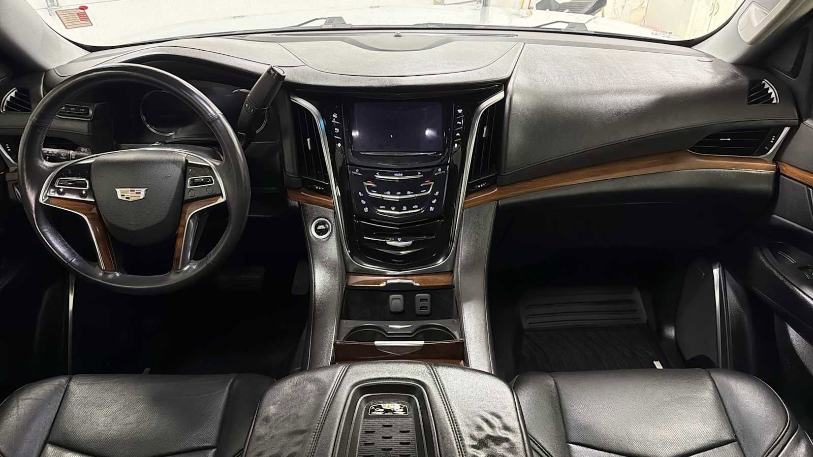 Thumbnail: 2016 Cadillac Escalade - 28