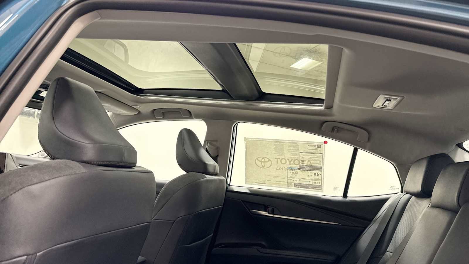 Thumbnail: 2025 Toyota Camry - 24