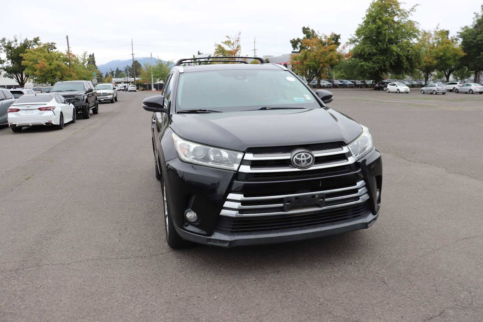 Thumbnail: 2017 Toyota Highlander - 3