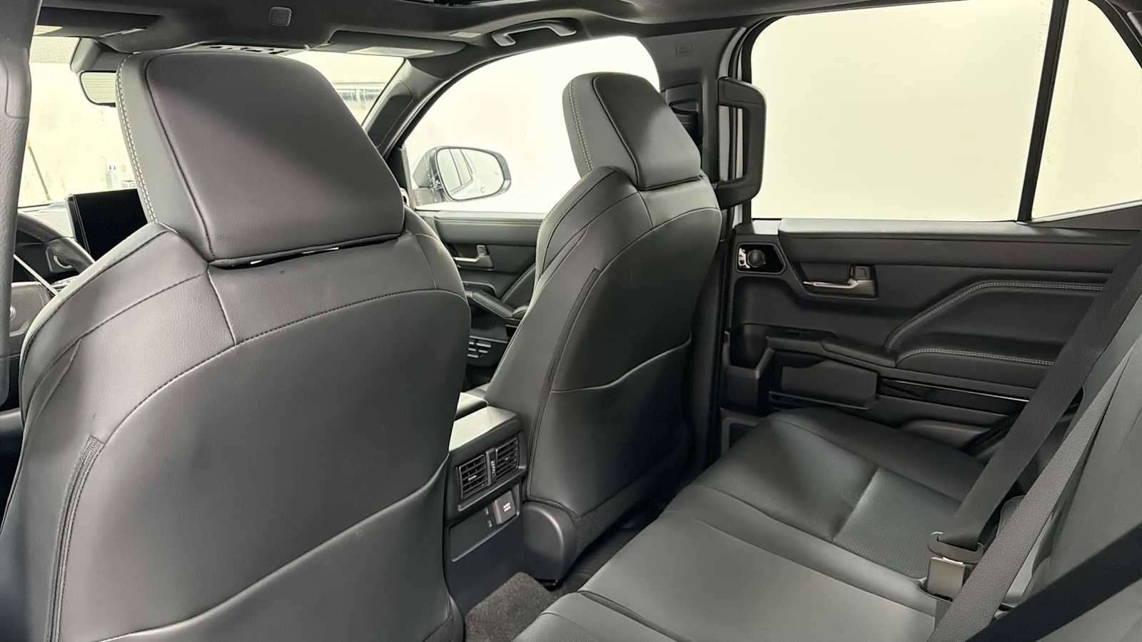 Thumbnail: 2025 Toyota 4Runner - 26