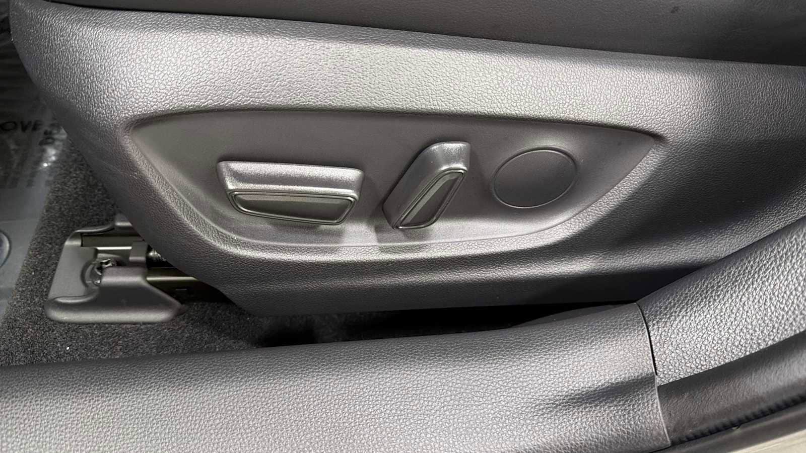 Thumbnail: 2024 Toyota Corolla - 14