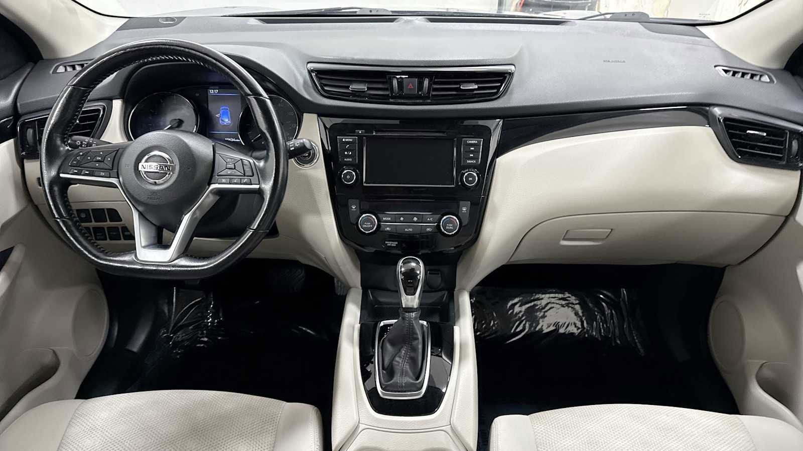 Thumbnail: 2022 Nissan Rogue Sport - 25