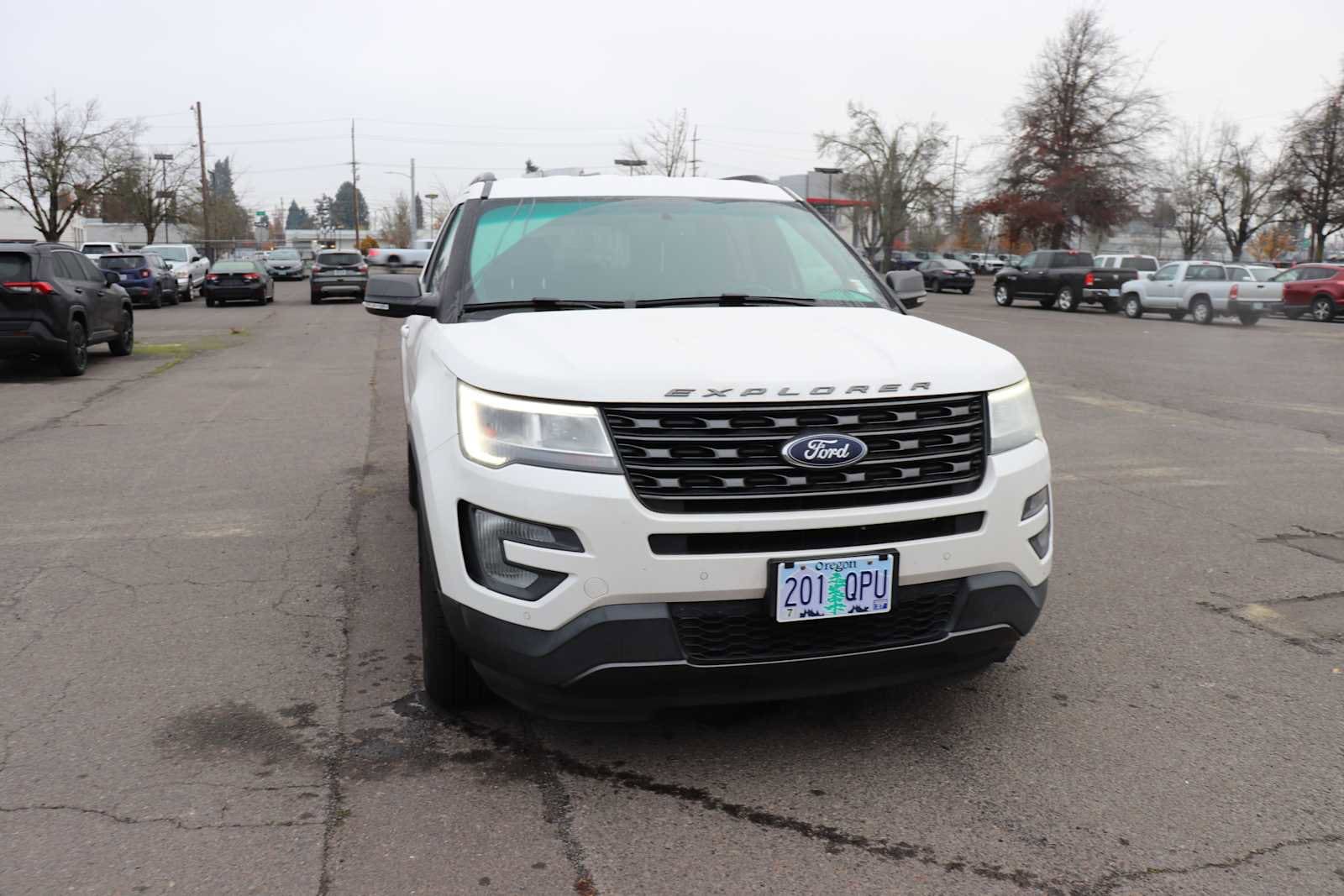 Thumbnail: 2017 Ford Explorer - 3
