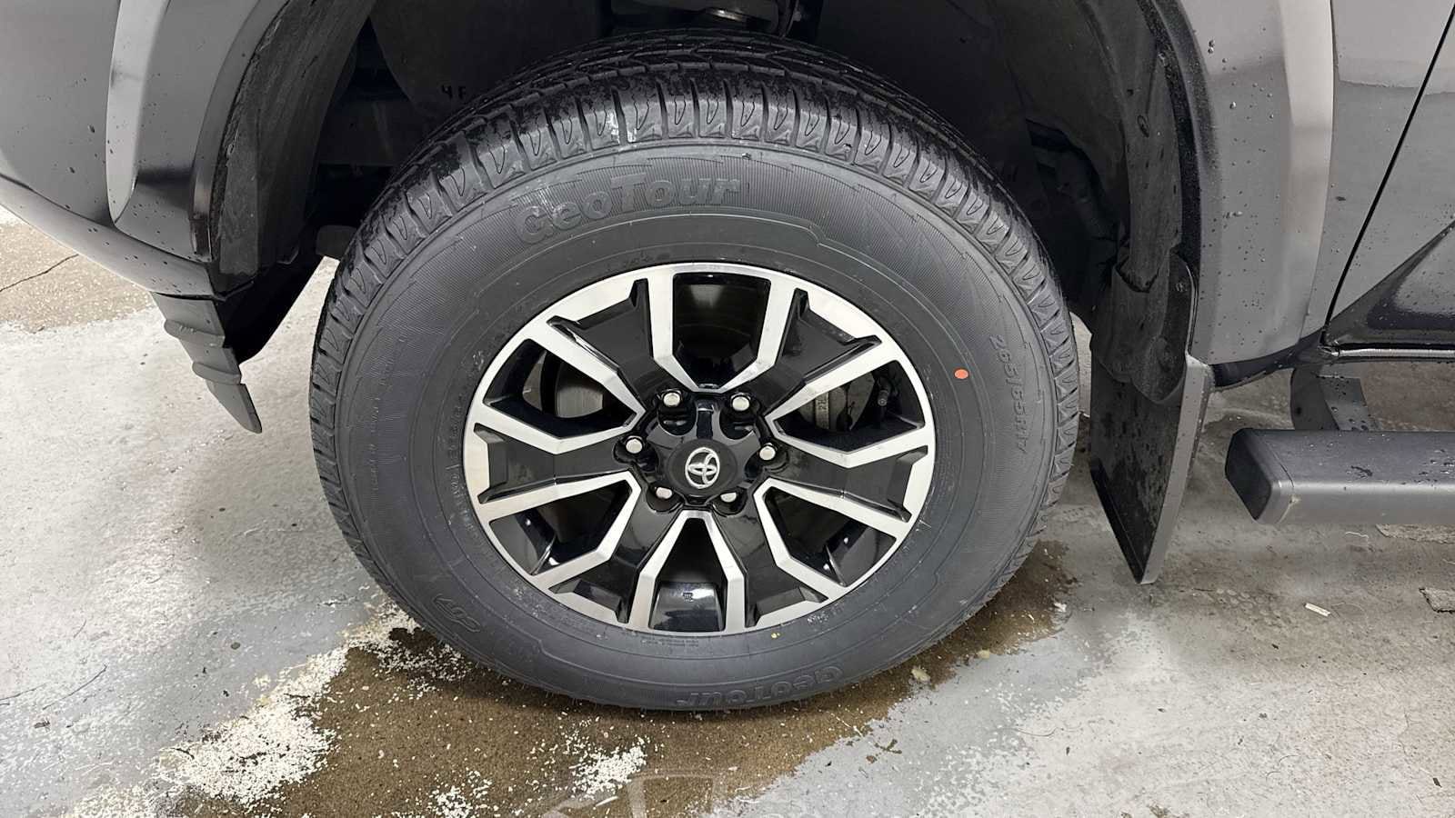 Thumbnail: 2021 Toyota Tacoma - 10