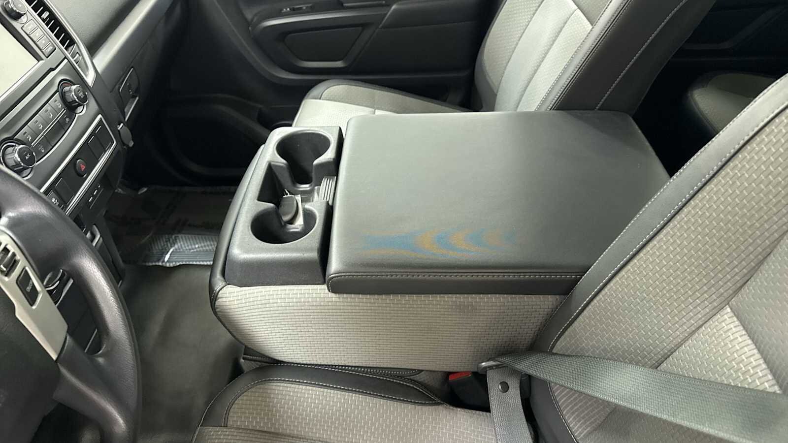 Thumbnail: 2019 Nissan Titan - 22