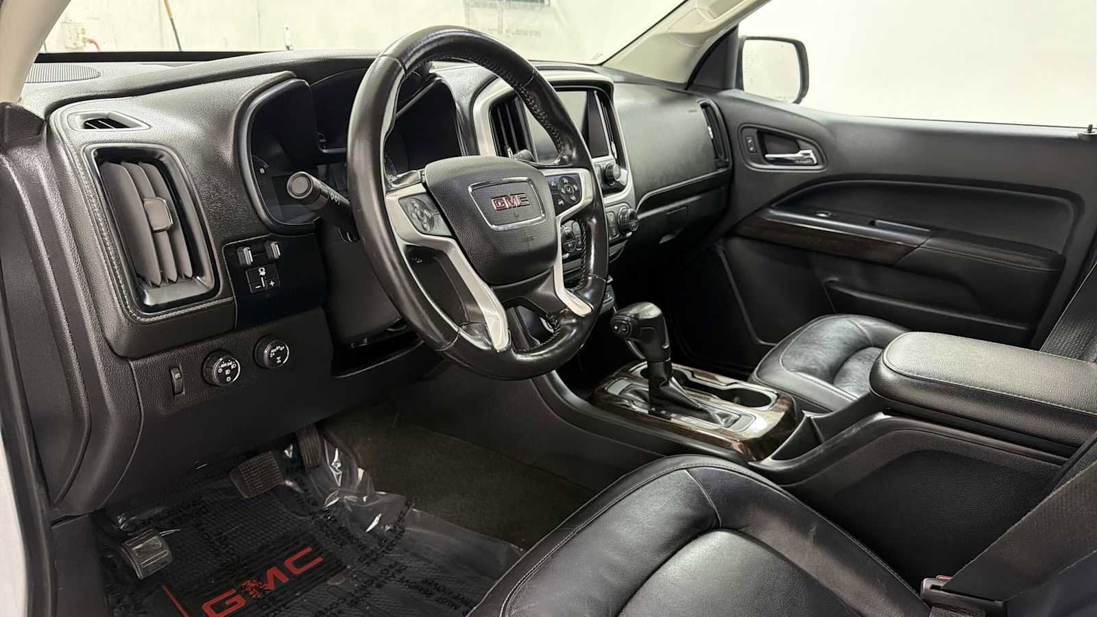 Thumbnail: 2017 GMC Canyon - 12