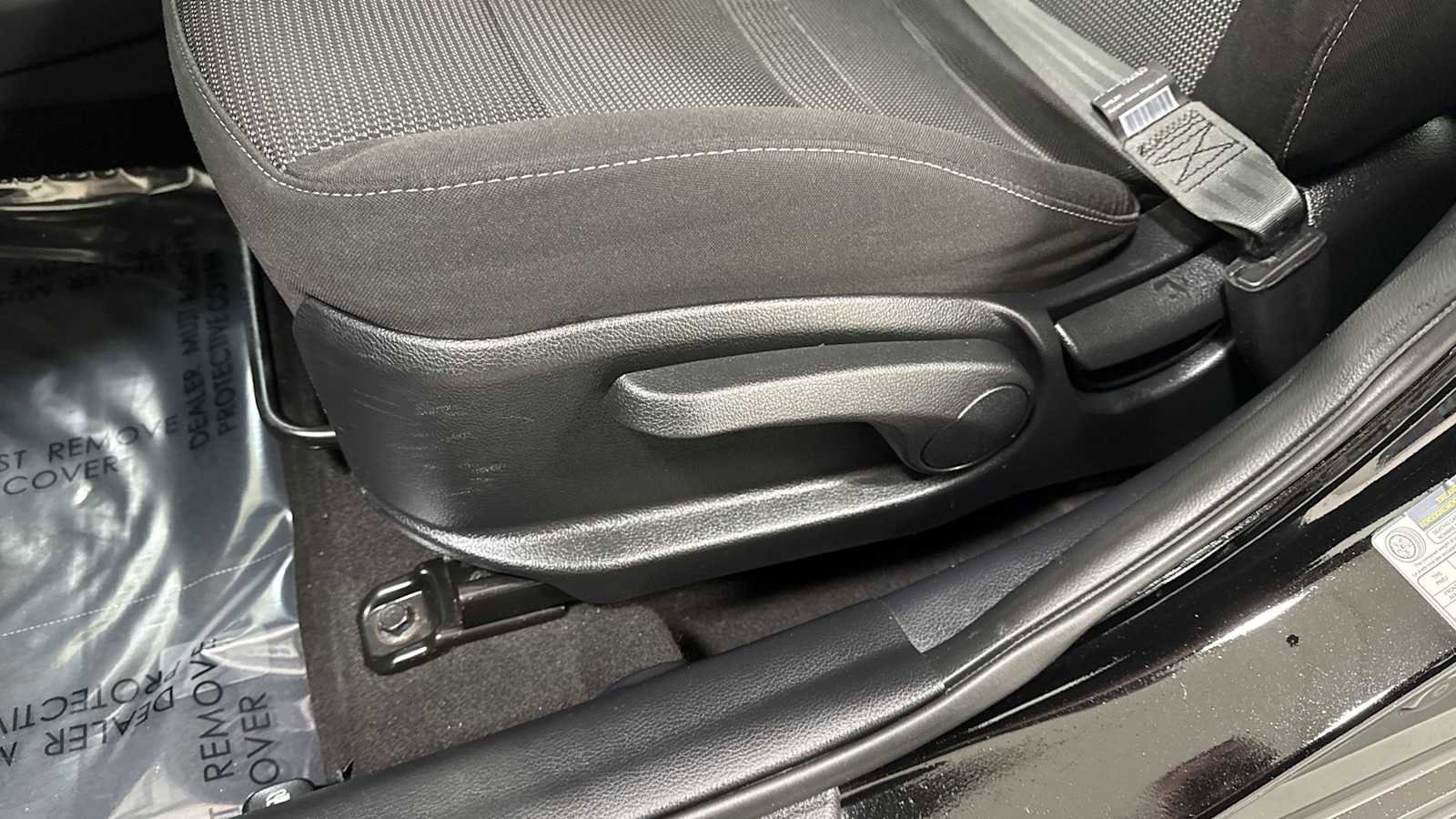 Thumbnail: 2017 Kia Forte - 15