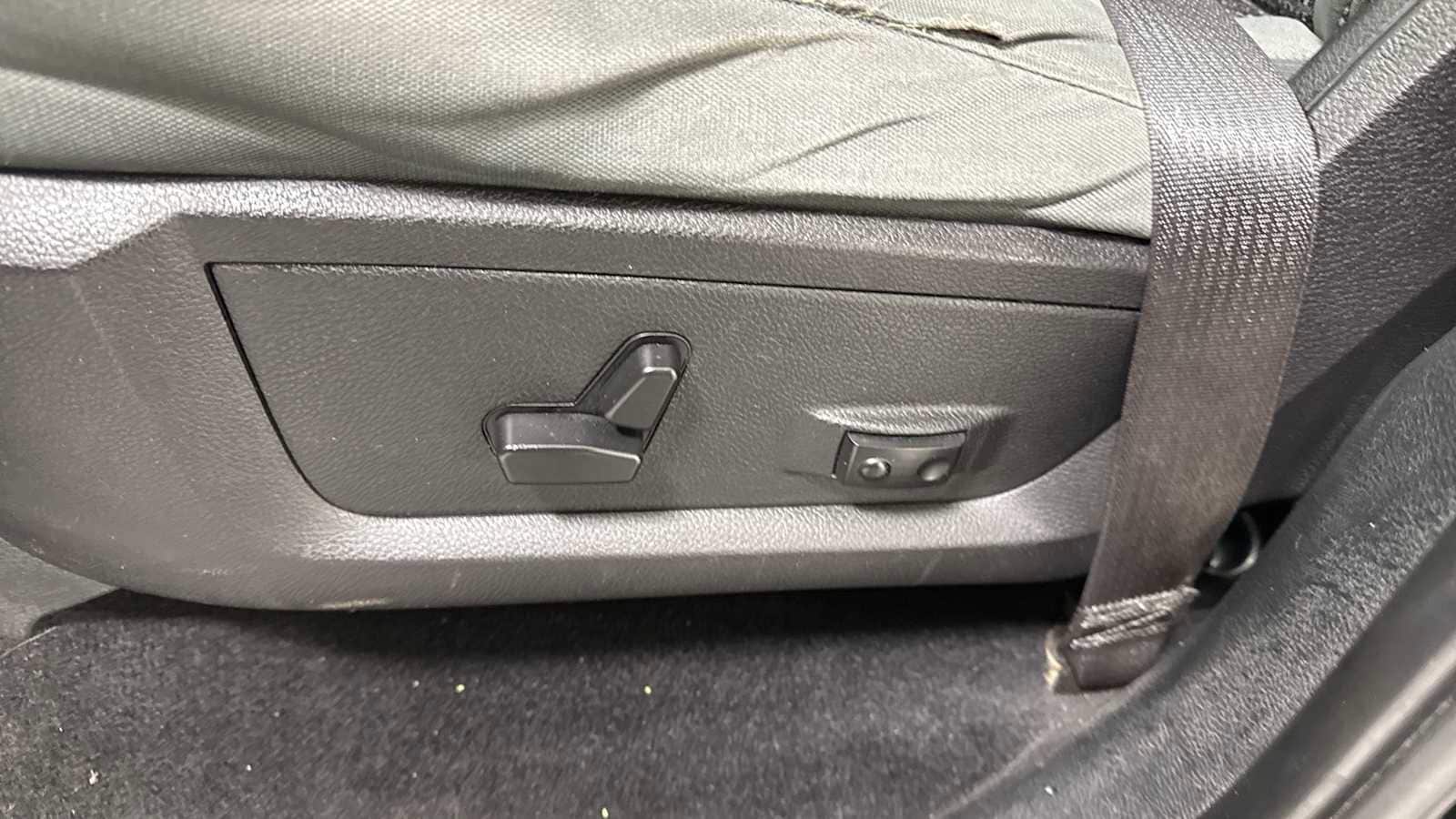 Thumbnail: 2014 RAM 1500 - 14