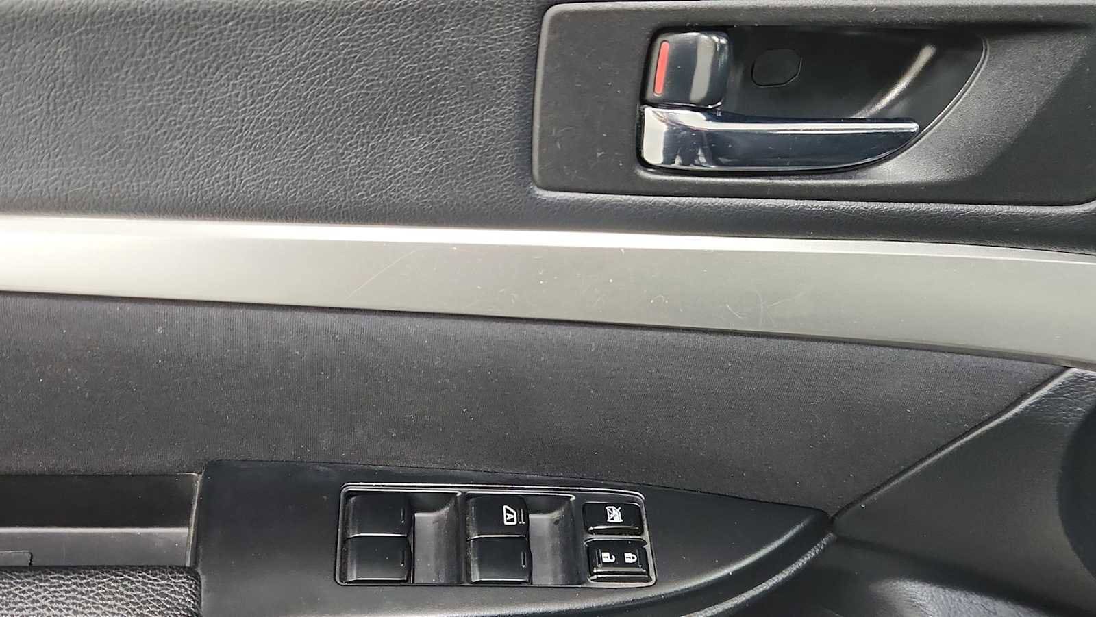 Thumbnail: 2011 Subaru Outback - 15