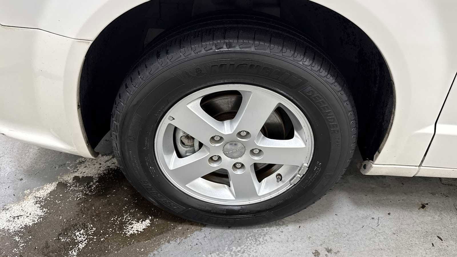 Thumbnail: 2011 Dodge Grand Caravan - 10