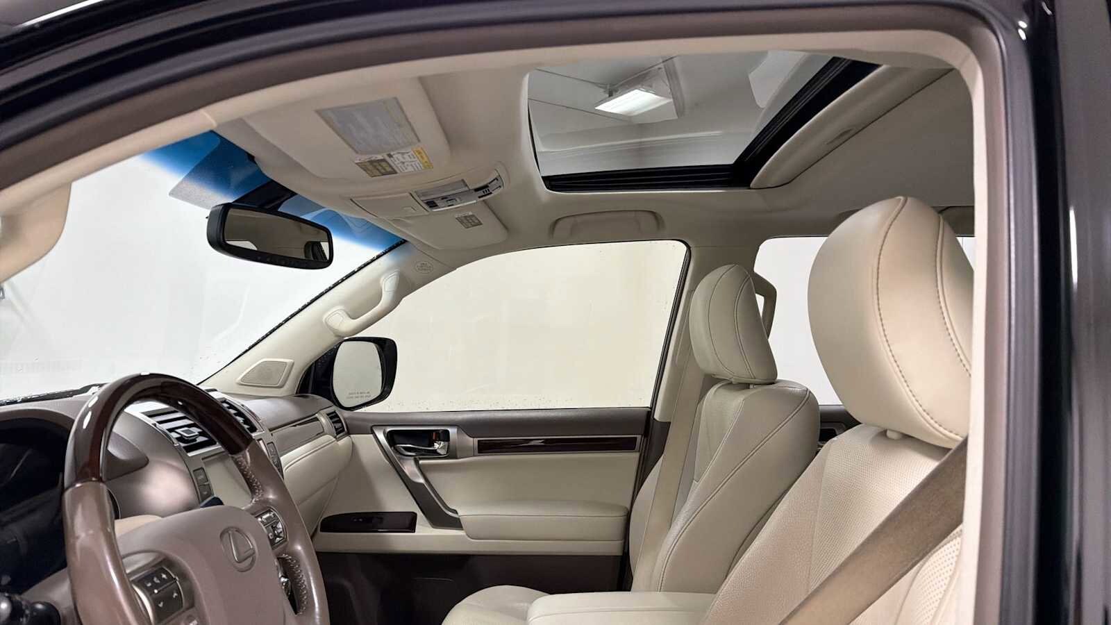 Thumbnail: 2019 Lexus GX - 24