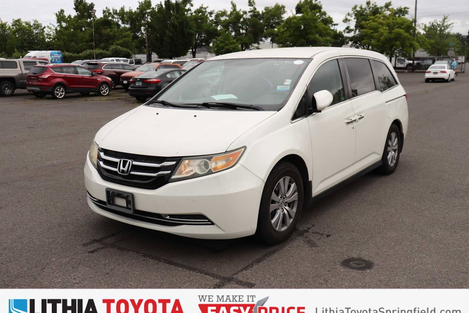 2016 Honda Odyssey SE's photo
