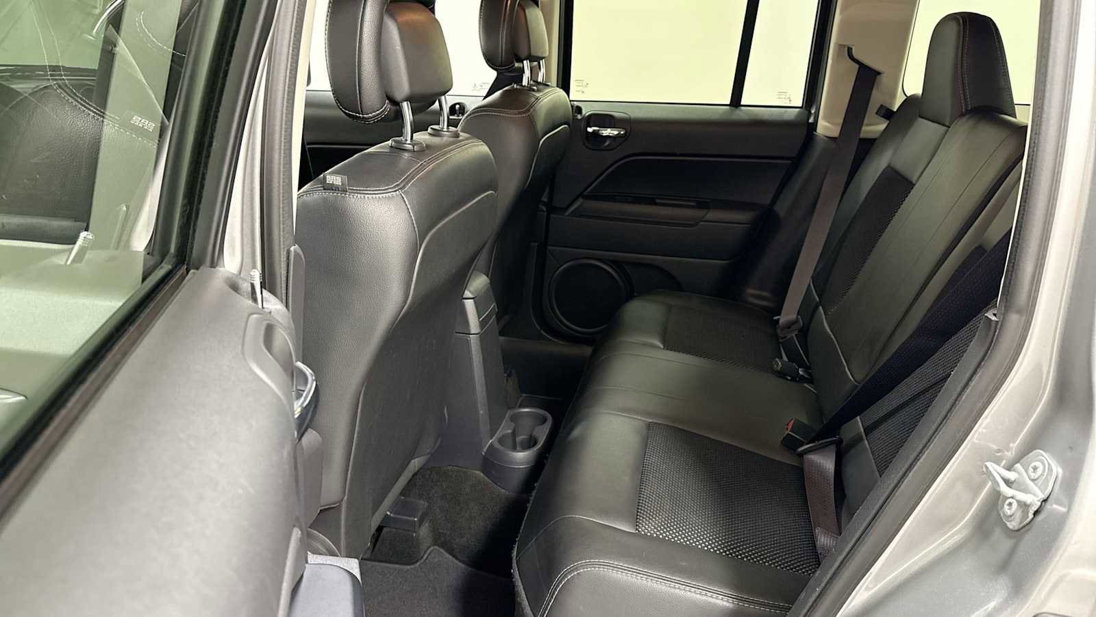 Thumbnail: 2016 Jeep Patriot - 22