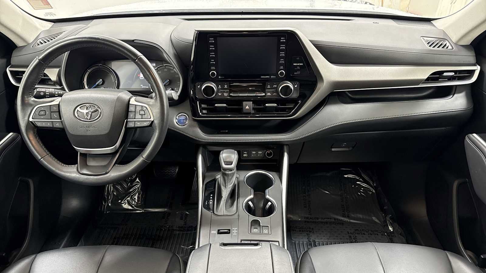 Thumbnail: 2022 Toyota Highlander - 27