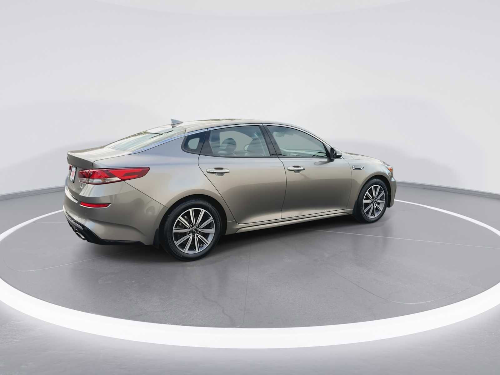 Thumbnail: 2019 Kia Optima - 8