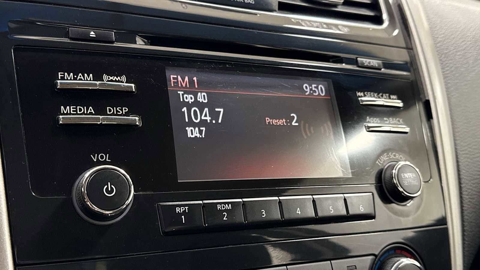 Thumbnail: 2015 Nissan Altima - 18