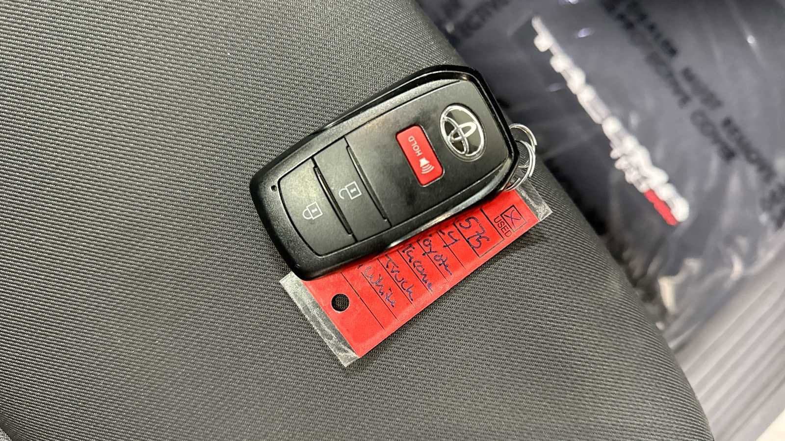 2024 Toyota Tacoma TRD Sport 32