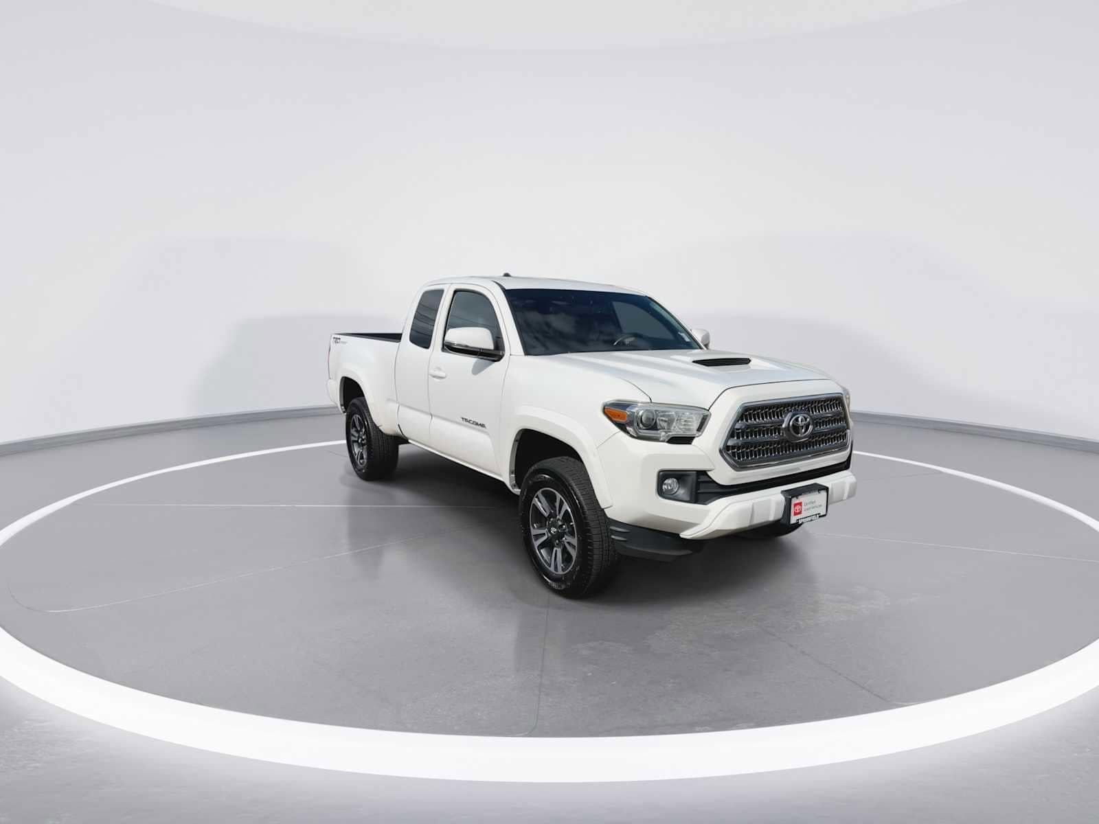 Thumbnail: 2016 Toyota Tacoma - 2