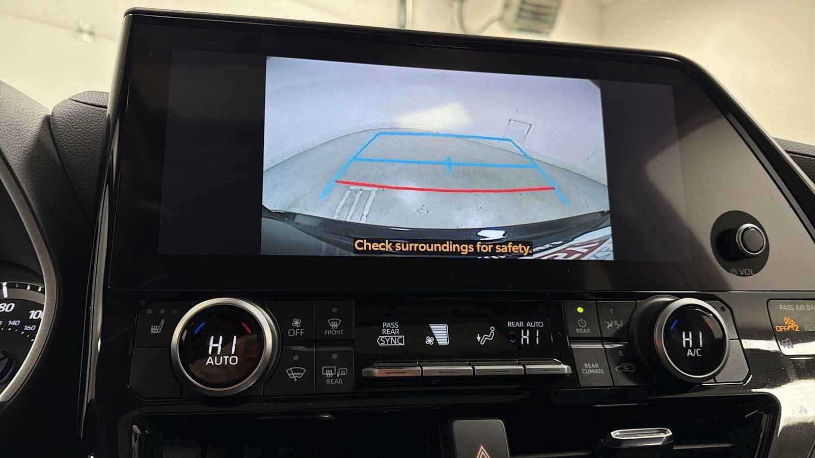 Thumbnail: 2024 Toyota Highlander - 19