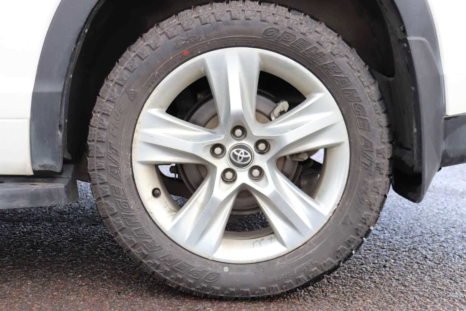 Thumbnail: 2019 Toyota Highlander - 9