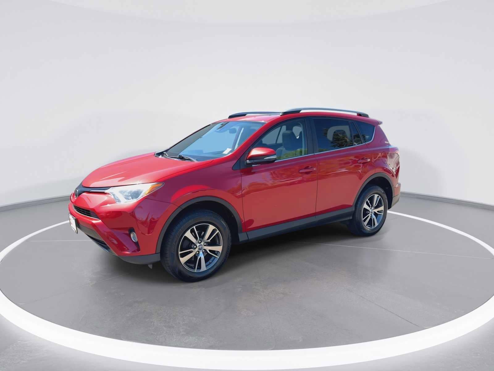Thumbnail: 2017 Toyota RAV4 - 4