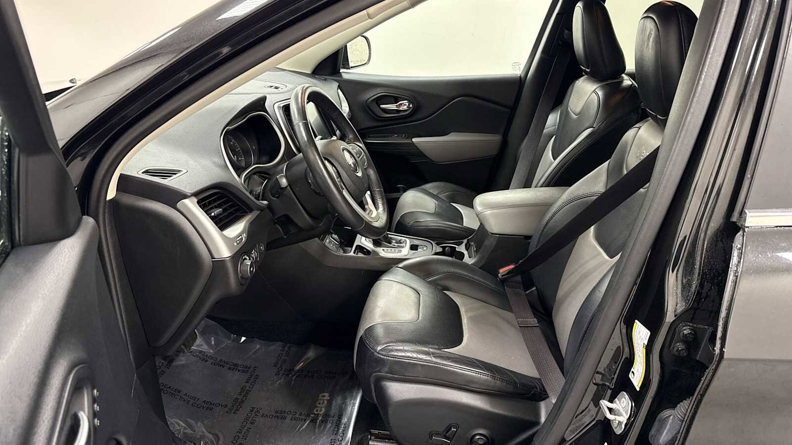 Thumbnail: 2014 Jeep Cherokee - 13