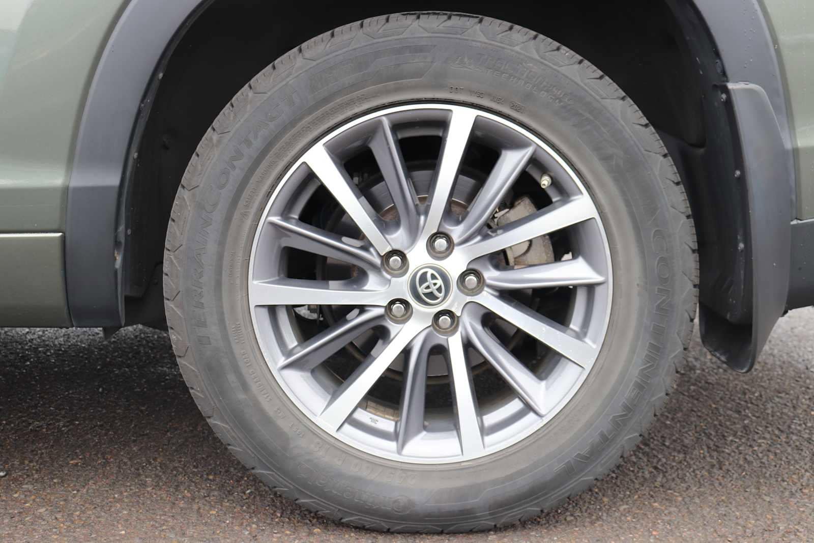 Thumbnail: 2017 Toyota Highlander - 9