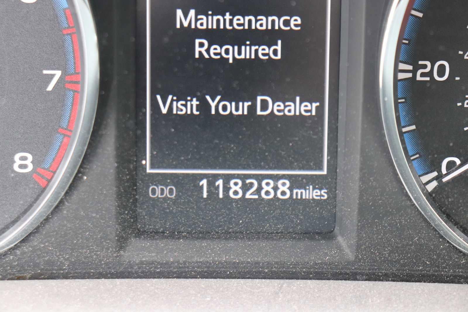 Thumbnail: 2016 Toyota RAV4 - 11