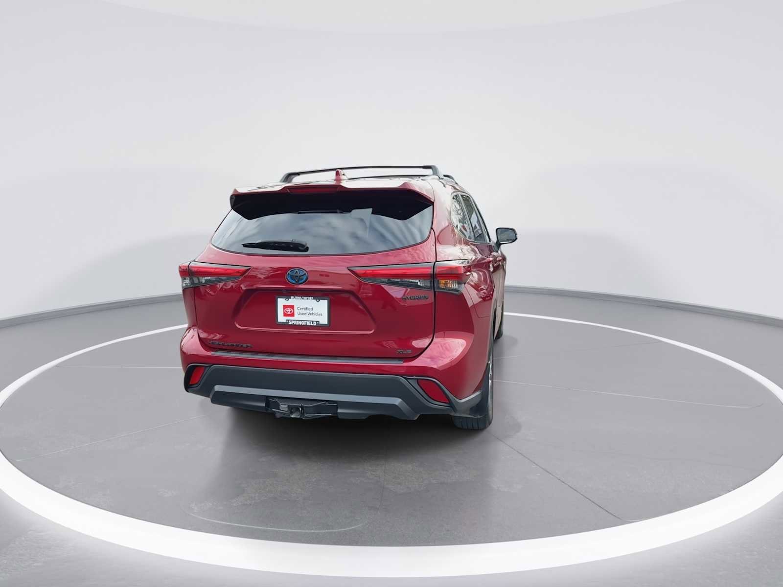 Thumbnail: 2023 Toyota Highlander - 7